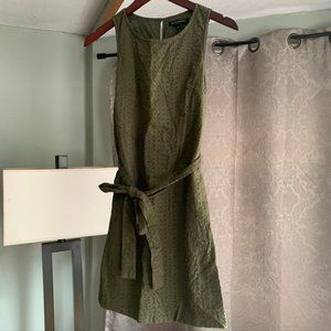 BANANA REPUBLIC | Olive Green Eyelet Dress